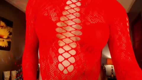 UrMajestyTyra online show from 12.14.25