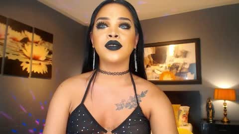 UrMajestyTyra online show from 04.11.26