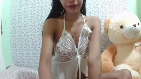 It me SHELLA  online show from 11.09.25