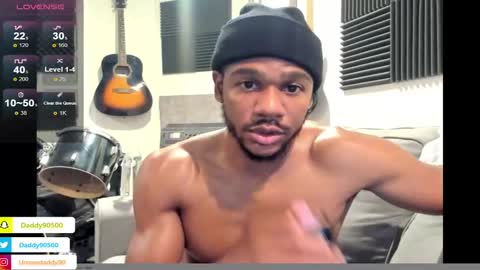 Snapshot of urnewdaddy90 chatting on 01.05.25 Big Daddy online show from 01.05.25