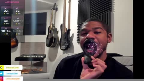 Snapshot of urnewdaddy90 chatting on 01.16.25 Big Daddy online show from 01.16.25