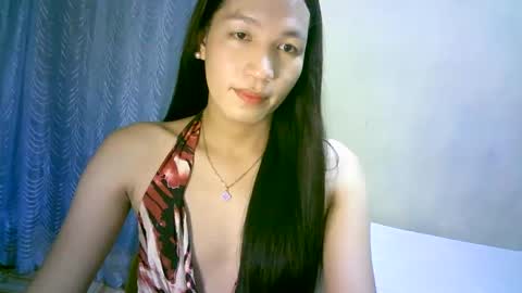 queen julia not into CHEAPGUY online show from 12.06.24
