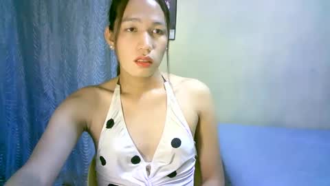queen julia not into CHEAPGUY online show from 12.10.24