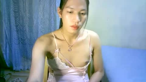 queen julia not into CHEAPGUY online show from 12.15.24