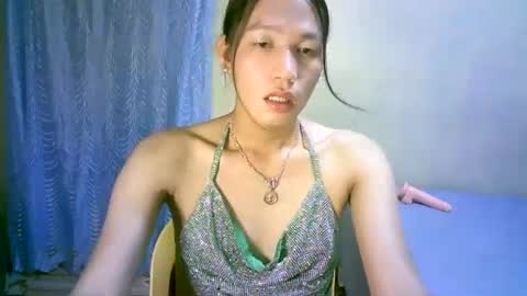 queen julia not into CHEAPGUY online show from 12.21.24