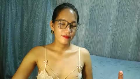 queen julia not into CHEAPGUY online show from 04.10.26