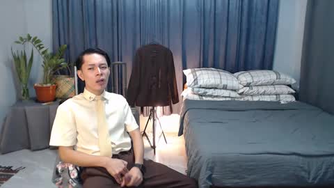 Snapshot of urpinoyasianx chatting on 02.24.25 Mel online show from 02.24.25