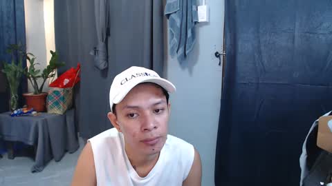 Snapshot of urpinoyasianx chatting on 02.28.25 Mel online show from 02.28.25