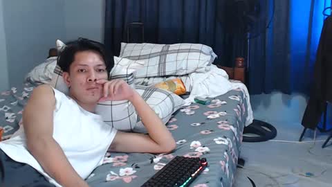 Snapshot of urpinoyasianx chatting on 02.28.25 Mel online show from 02.28.25