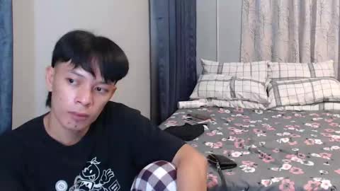 Snapshot of urpinoyasianx chatting on 09.12.25 Mel online show from 09.12.25