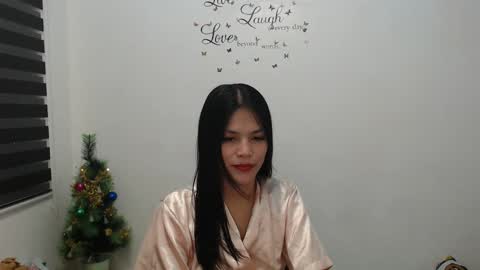 hi im kim online show from 12.05.24
