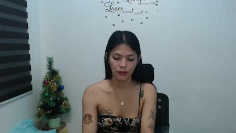 hi im kim online show from 12.11.24