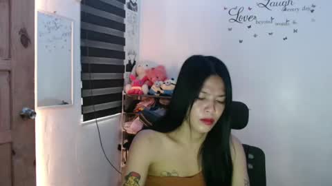 hi im kim online show from 02.13.25