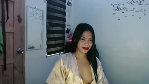 hi im kim online show from 02.18.25