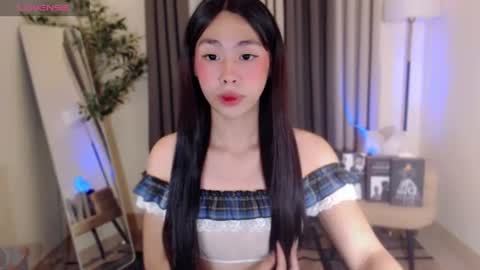 Snapshot of ursexxy_abby chatting on 06.18.26 abby online show from 06.18.26