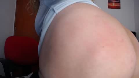 Snapshot of ursulawhite69 chatting on 03.08.25 Eveling Blanco  online show from 03.08.25