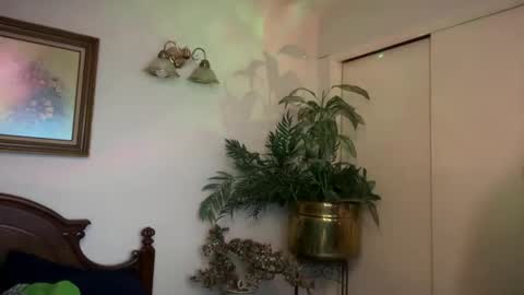 Snapshot of ursw33taddiction chatting on 01.28.25 Sasha online show from 01.28.25