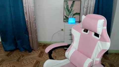 ursweet_zeviixx online show from 01.27.25