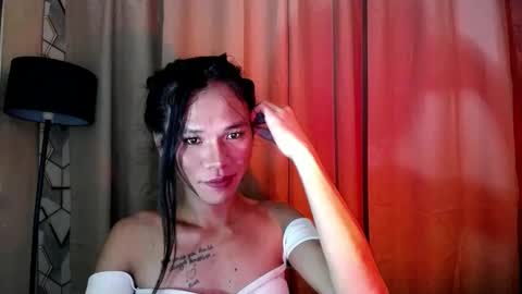 Snapshot of ursweetgirlintownxxx chatting on 03.11.25 CAll me Tam online show from 03.11.25