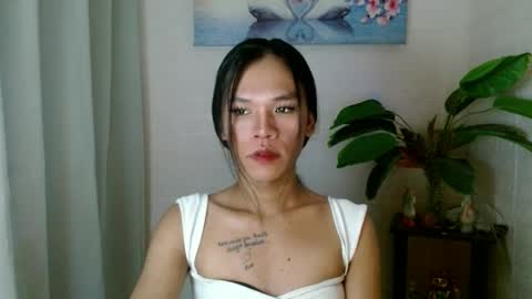Snapshot of ursweetgirlintownxxx chatting on 03.11.25 CAll me Tam online show from 03.11.25