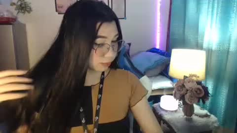 Ashley Kate Mateo Gray online show from 12.04.24