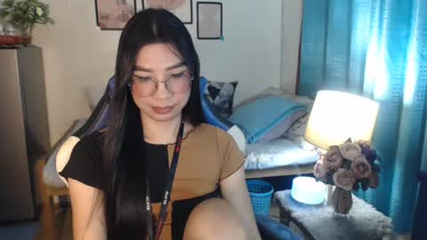 Ashley Kate Mateo Gray online show from 02.12.25