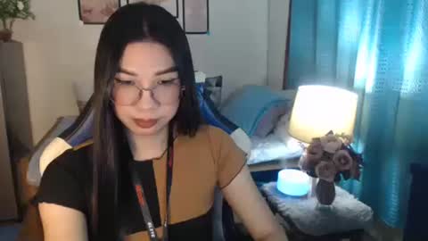 Ashley Kate Mateo Gray online show from 02.28.25