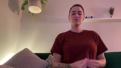 Snapshot of urwetdreamddd chatting on 09.10.25 Dream online show from 09.10.25