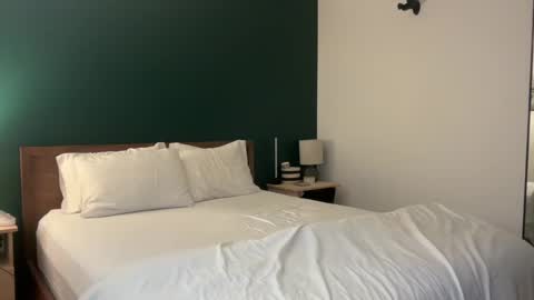 Snapshot of urwetdreamddd chatting on 10.09.25 Dream online show from 10.09.25