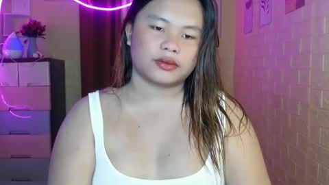 Snapshot of urwifematerial69_ chatting on 01.24.25 Bella Miles Olivia online show from 01.24.25