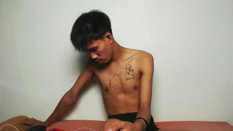 Snapshot of uryassi_baby chatting on 09.15.25 uryassy baby online show from 09.15.25