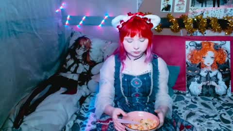 Usagi Blush online show from 12.21.24