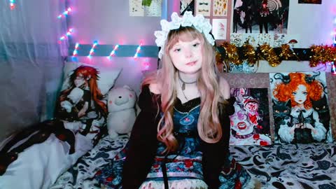 Usagi Blush online show from 01.08.25