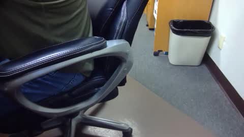 useemie online show from 11.21.25