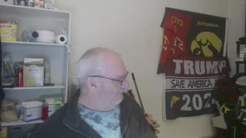 Snapshot of usgoober chatting on 01.09.25 Eric online show from 01.09.25