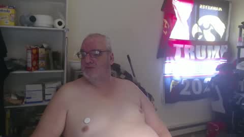 Snapshot of usgoober chatting on 01.11.25 Eric online show from 01.11.25