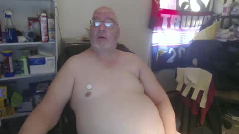 Snapshot of usgoober chatting on 02.08.25 Eric online show from 02.08.25