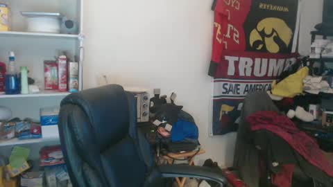 Snapshot of usgoober chatting on 02.12.25 Eric online show from 02.12.25