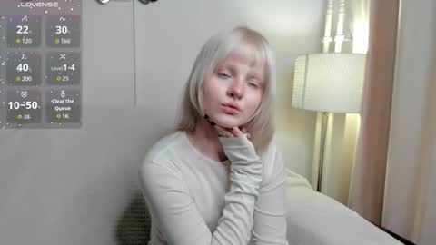 Snapshot of ustimeow chatting on 02.17.26 Usti online show from 02.17.26