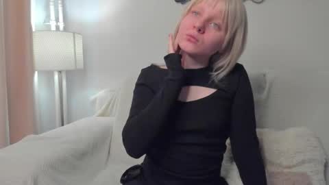 Snapshot of ustimeow chatting on 02.23.26 Usti online show from 02.23.26