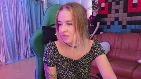 Leila online show from 12.14.24