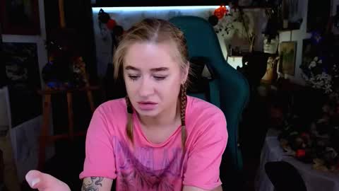 Leila online show from 10.28.25