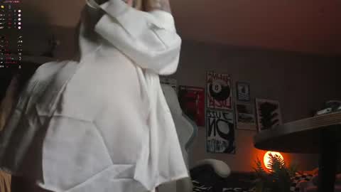 Snapshot of uwu_eva chatting on 07.02.26 Eva online show from 07.02.26