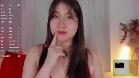 Snapshot of uwumary chatting on 06.20.26 Mary online show from 06.20.26