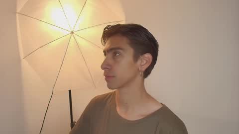 Snapshot of uyukie chatting on 09.20.25 UYUKIE online show from 09.20.25