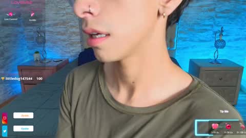 Snapshot of uyukie chatting on 10.30.25 UYUKIE online show from 10.30.25