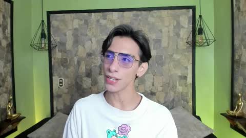 Snapshot of uyukie chatting on 11.05.25 UYUKIE online show from 11.05.25