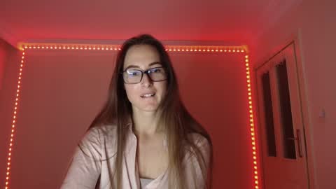 Snapshot of va_len_sea_ya chatting on 11.08.25 Valensiya online show from 11.08.25