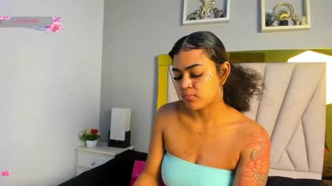 Snapshot of vahiolet_fuentes chatting on 07.16.26 vahioleth online show from 07.16.26