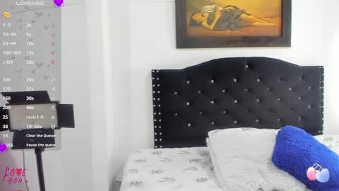 Vahiolet smith online show from 12.19.25